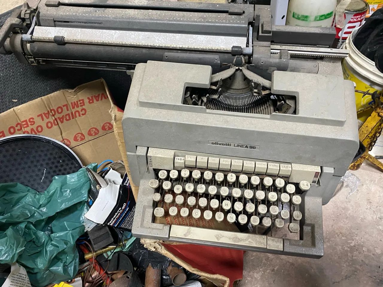 Máquina de escrever Olivetti Linea 98 - Foto 3
