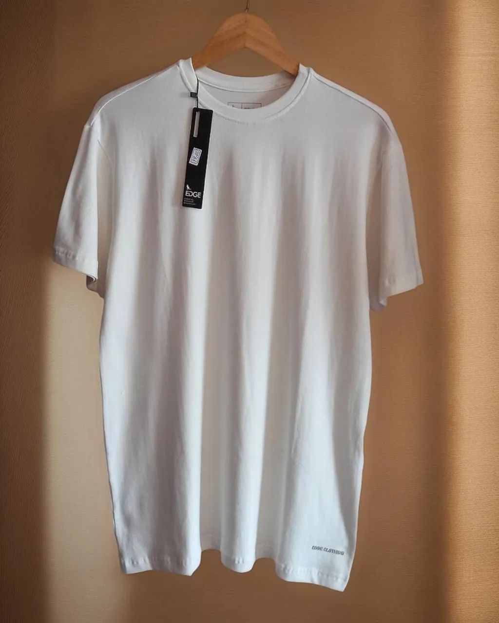 Camiseta Branca Edge - Conforto e Estilo