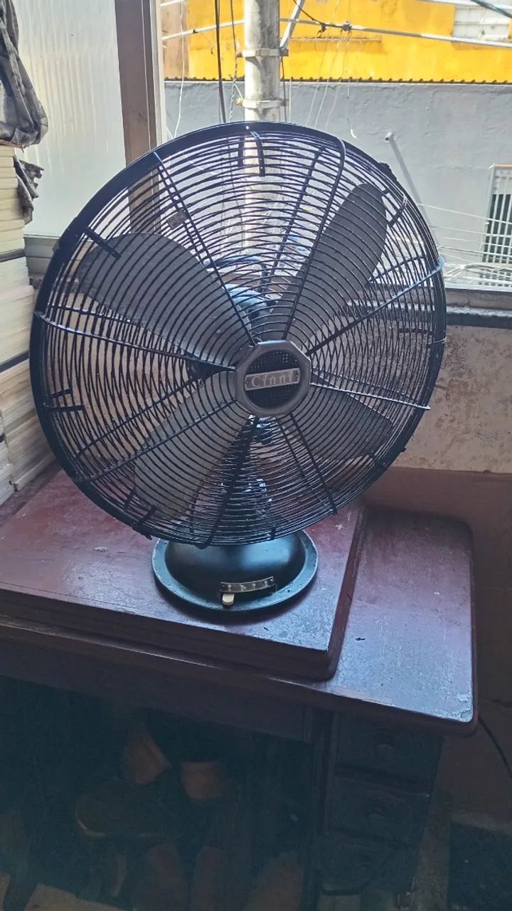 Raro Ventilador de Mesa Cinni