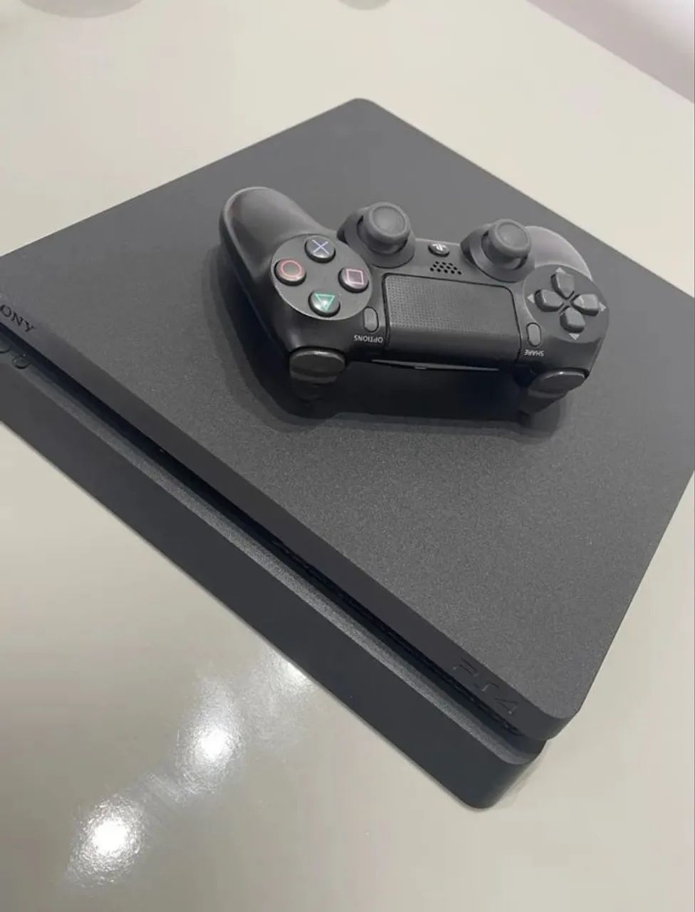 PS4 Slim 1TB + Conta PSN Deluxe 