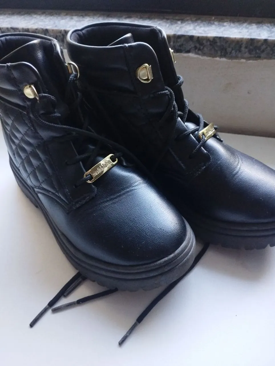 Bota Coturno Preta Feminina