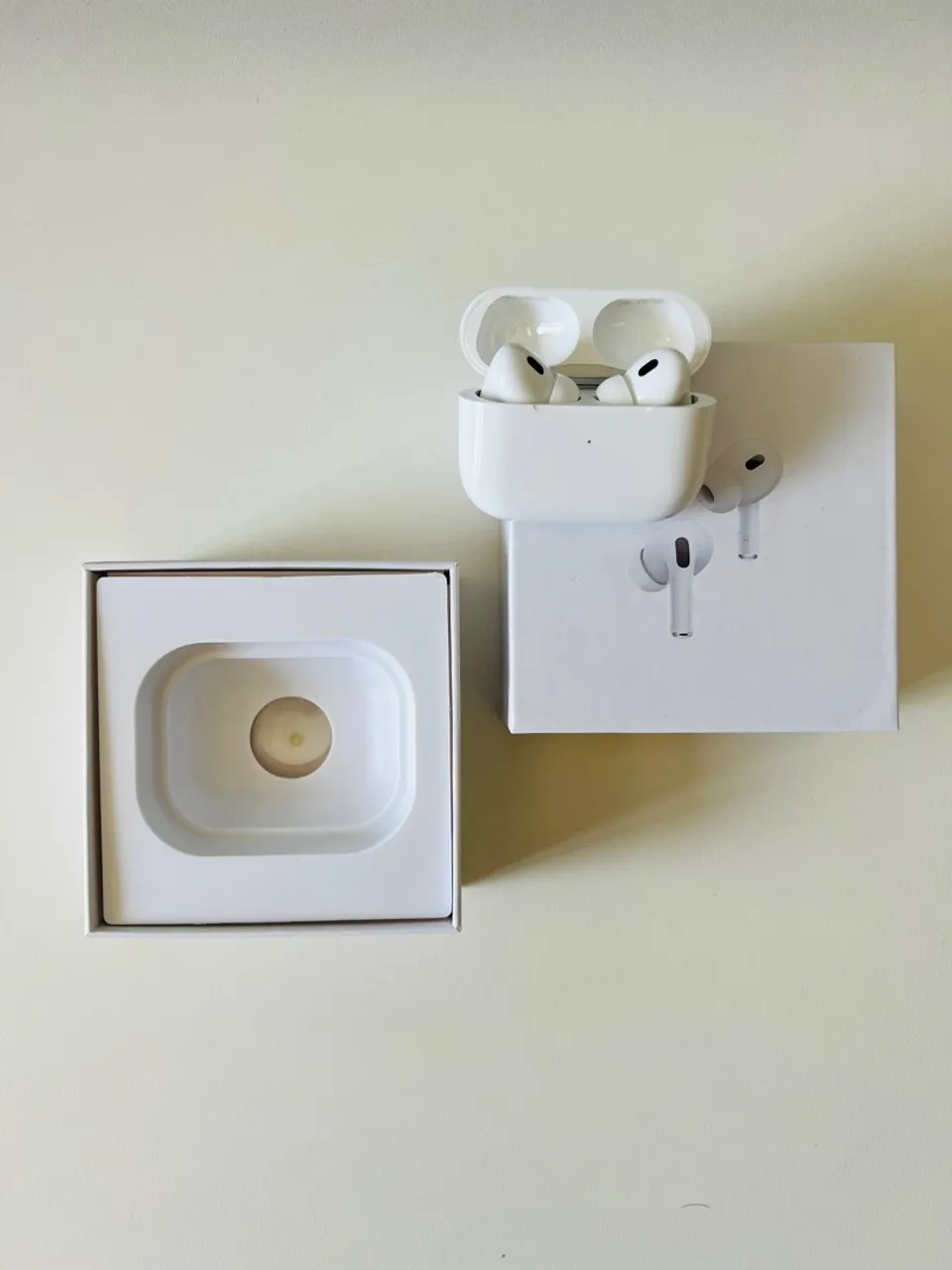Fone de Ouvido Estilo AirPods Pro - Novo e Testado