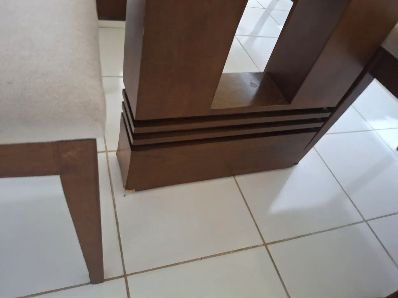 Table with 6 Chairs64232507309826122