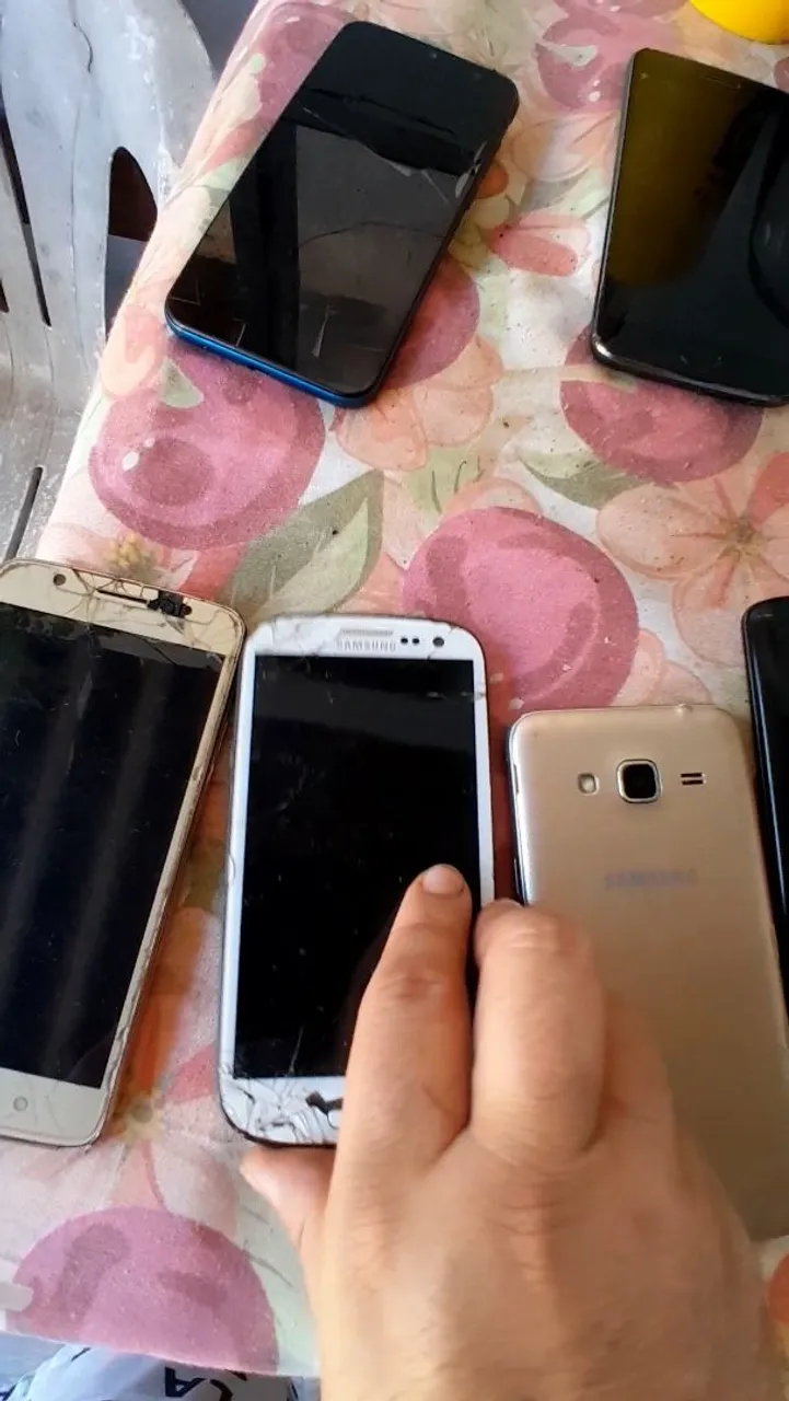 Celulares para retirar pecas