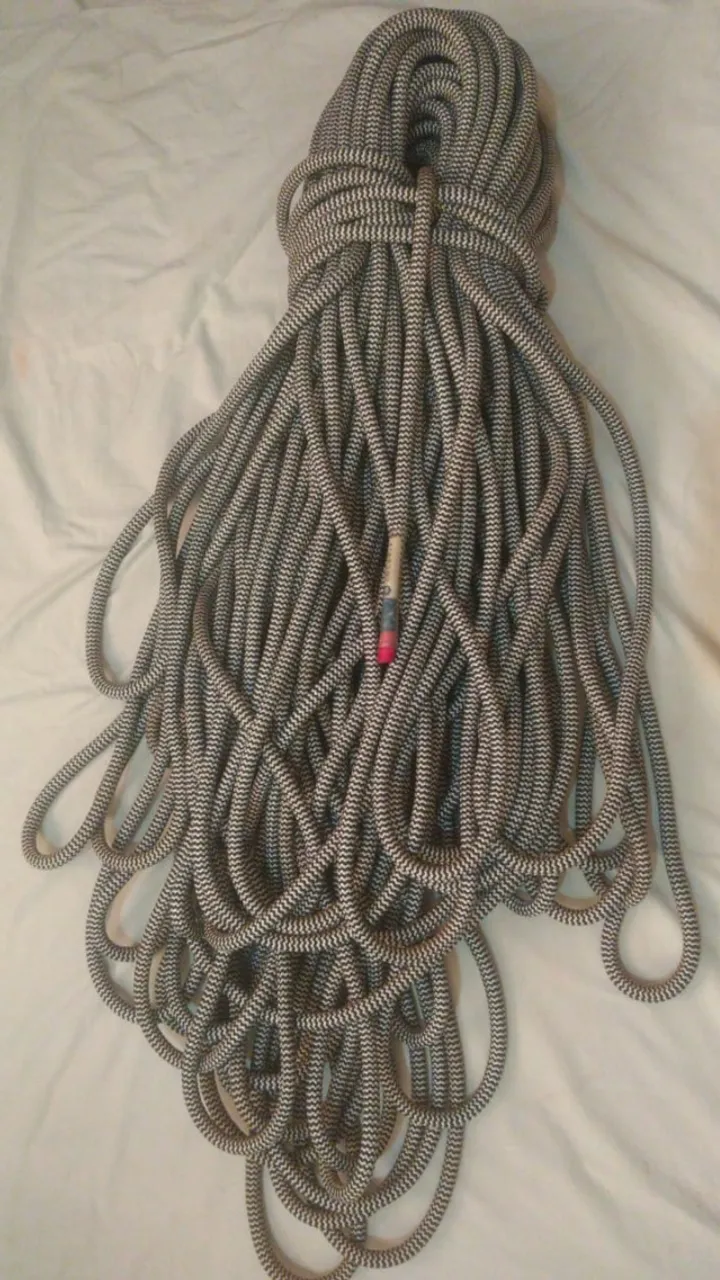 Corda Semi-estática Polaris 11mm (100m) - 30 KN - Preta e Branca