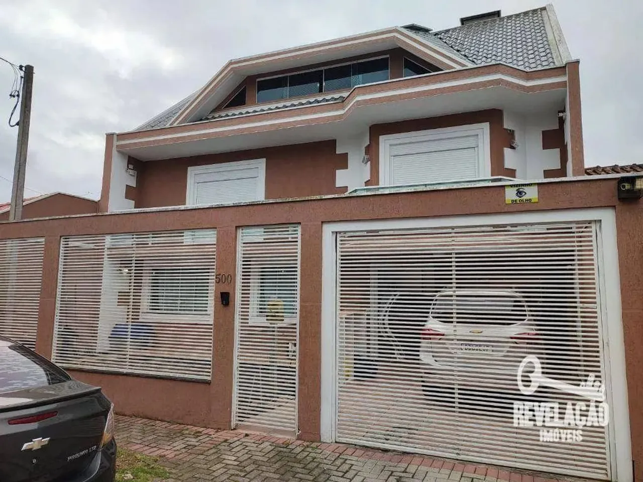 Sobrado com 3 dormitórios à venda, 250 m² por R$ 950.000,00 - Aviação - São José dos Pinha