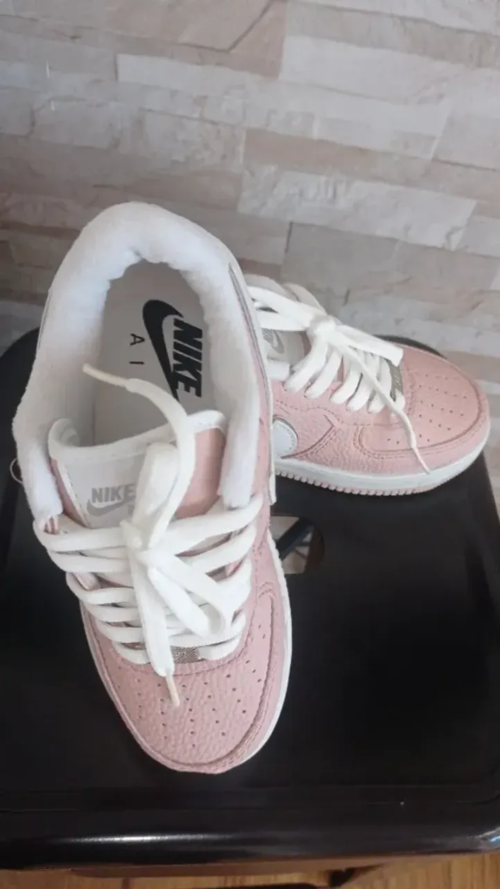 Tênis Nike Air Force 1 Rosa