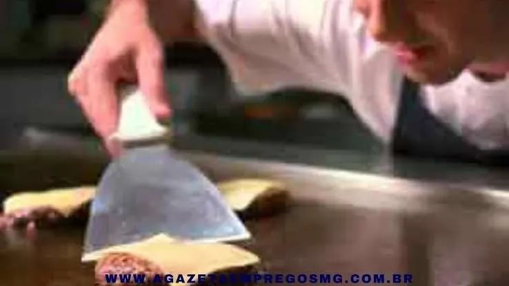 Vaga para Chapista/Churrasqueiro e Garçom