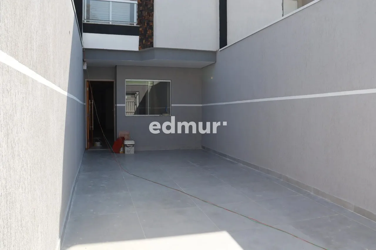 SOBRADO para VENDA E ALUGUEL com 140m² no bairro Vila Camilópolis com 3 quartos e 2 vagas.