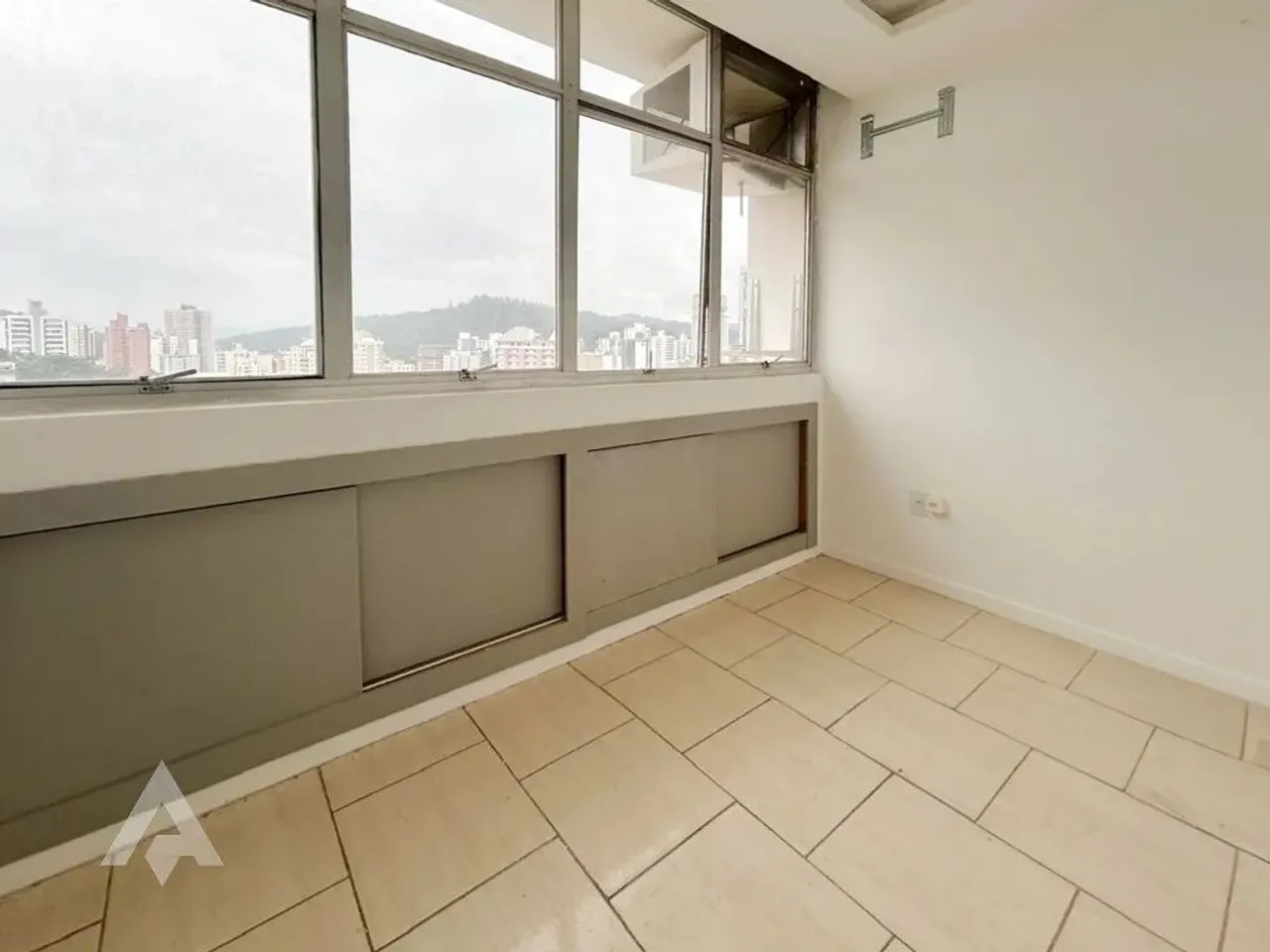 Sala Comercial para Locação Centro de Blumenau!