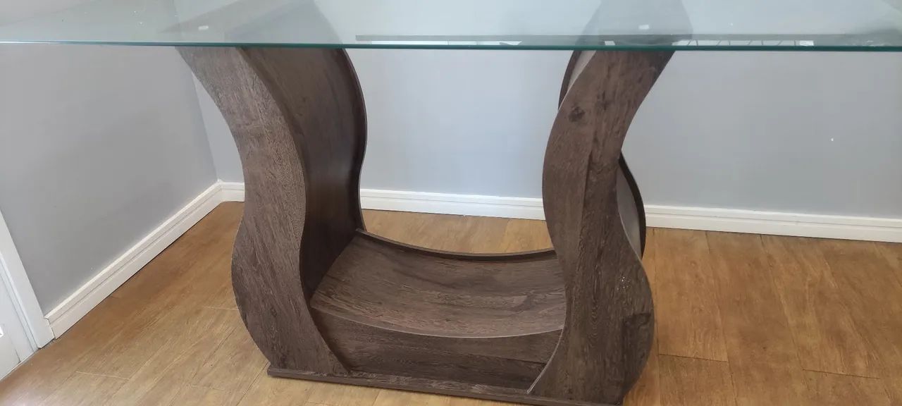Mesa com tampo de  vidro ,para quarto lugares - Foto 2