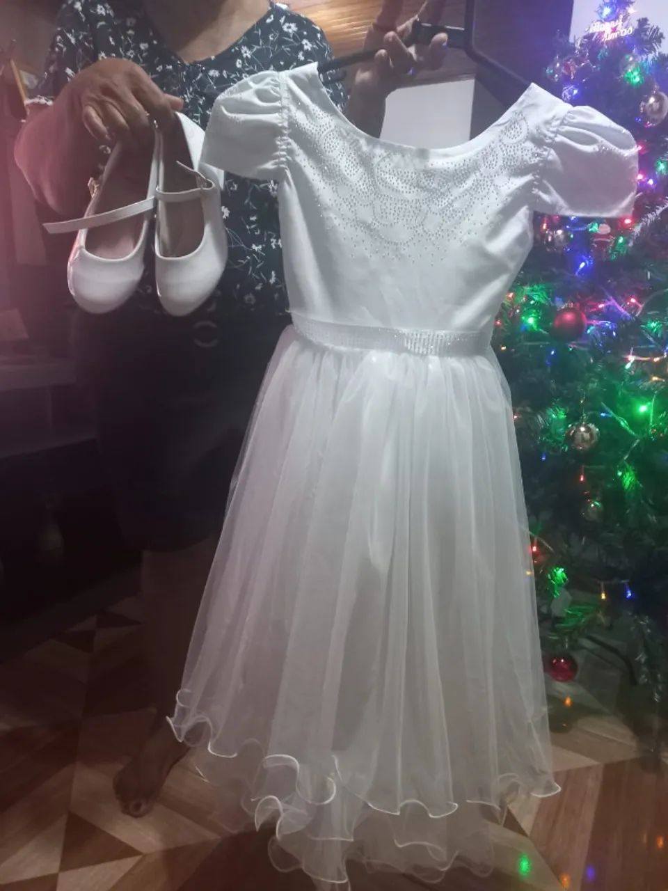 Vestido branco Infantil tamanho 6 + Sapato branco número 30