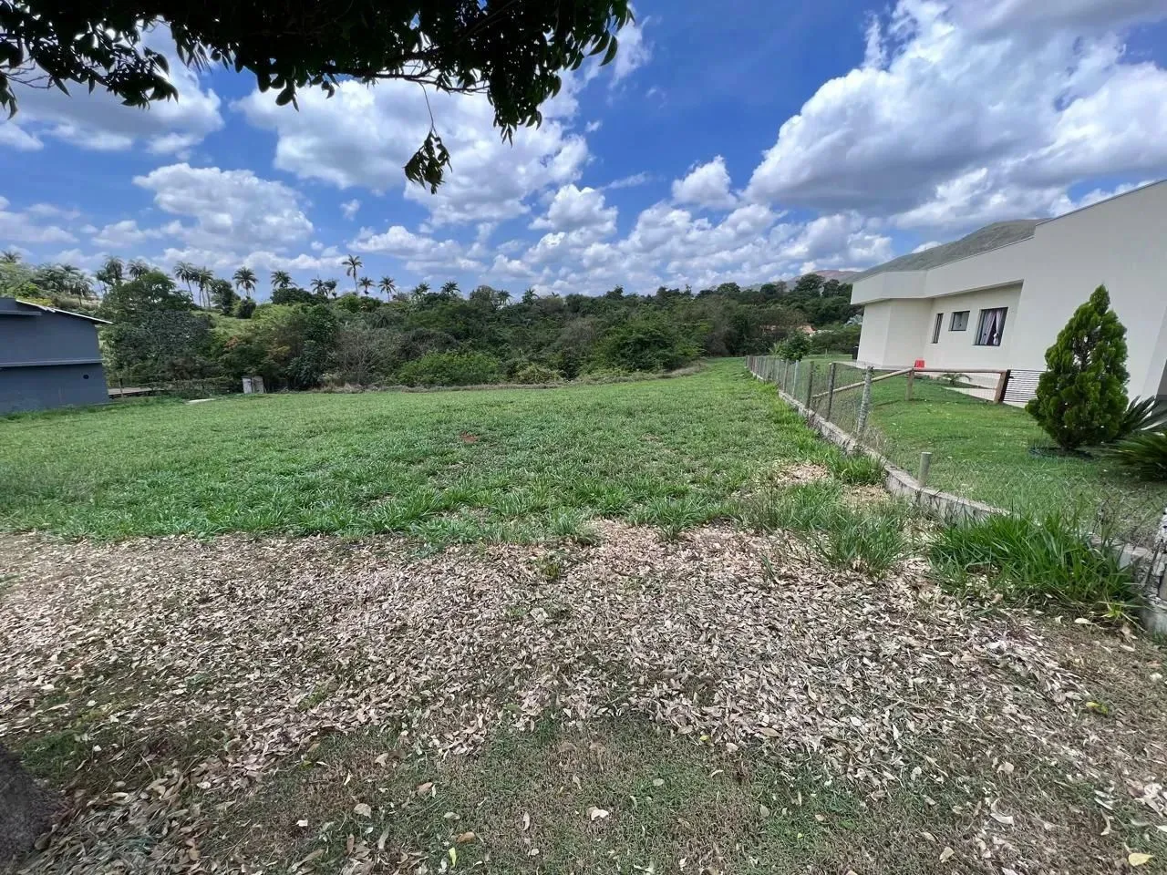 LOTE 1000 M² CONDOMÍNIO SERRA DOS BANDEIRANTES - MÁRIO CAMPOS - MG