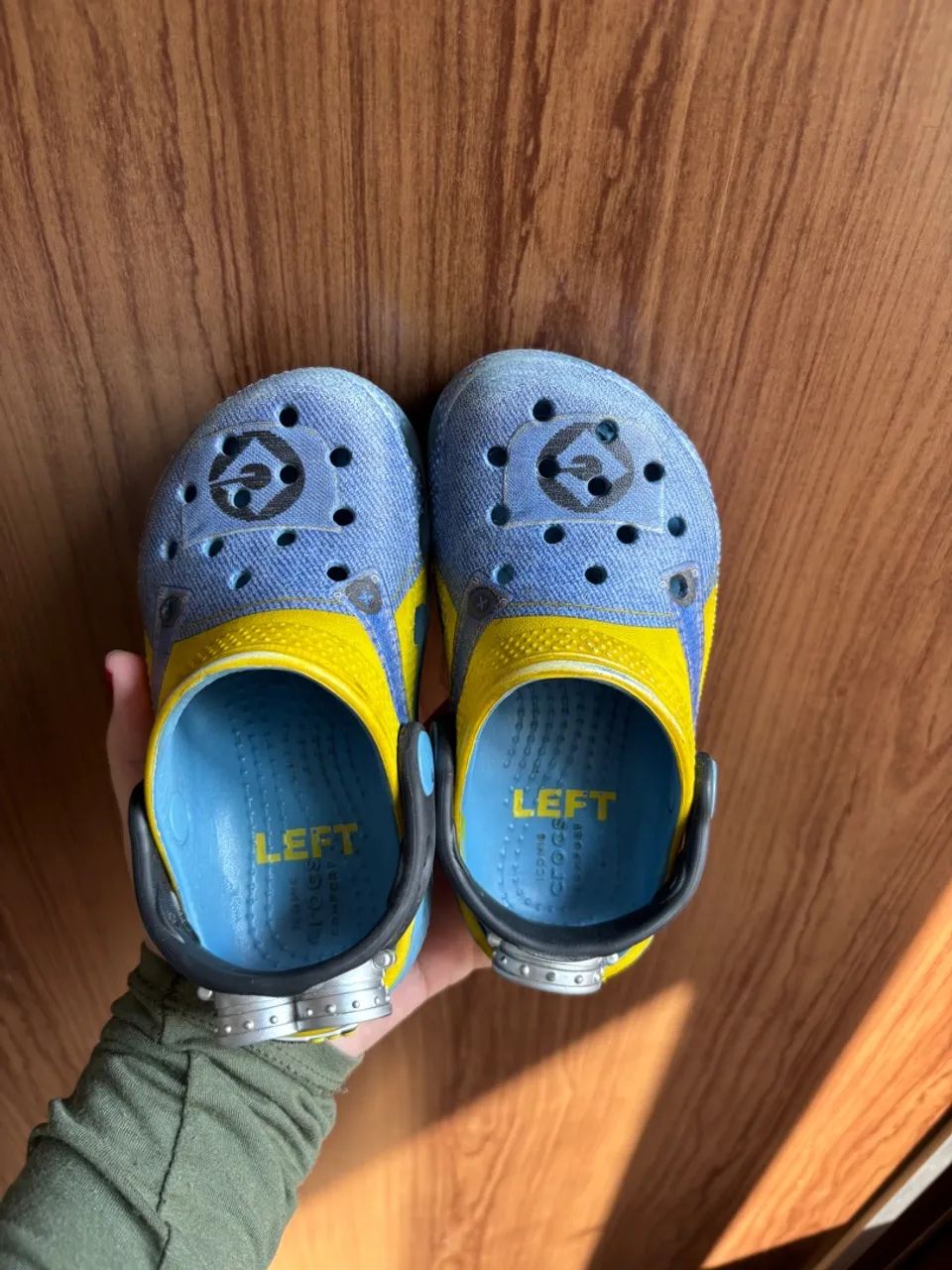 Crocs Minions tam 23