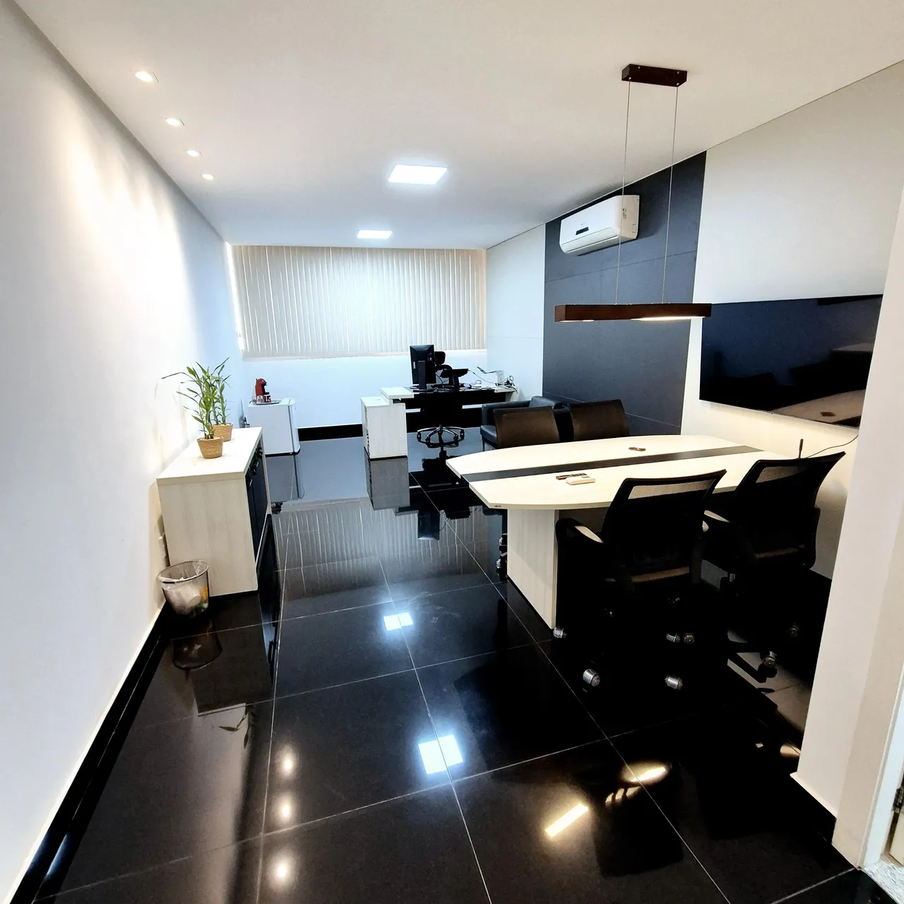 Sala no Norte Sul Tower 32 metros em Jardim Camburi - Vitória - ES