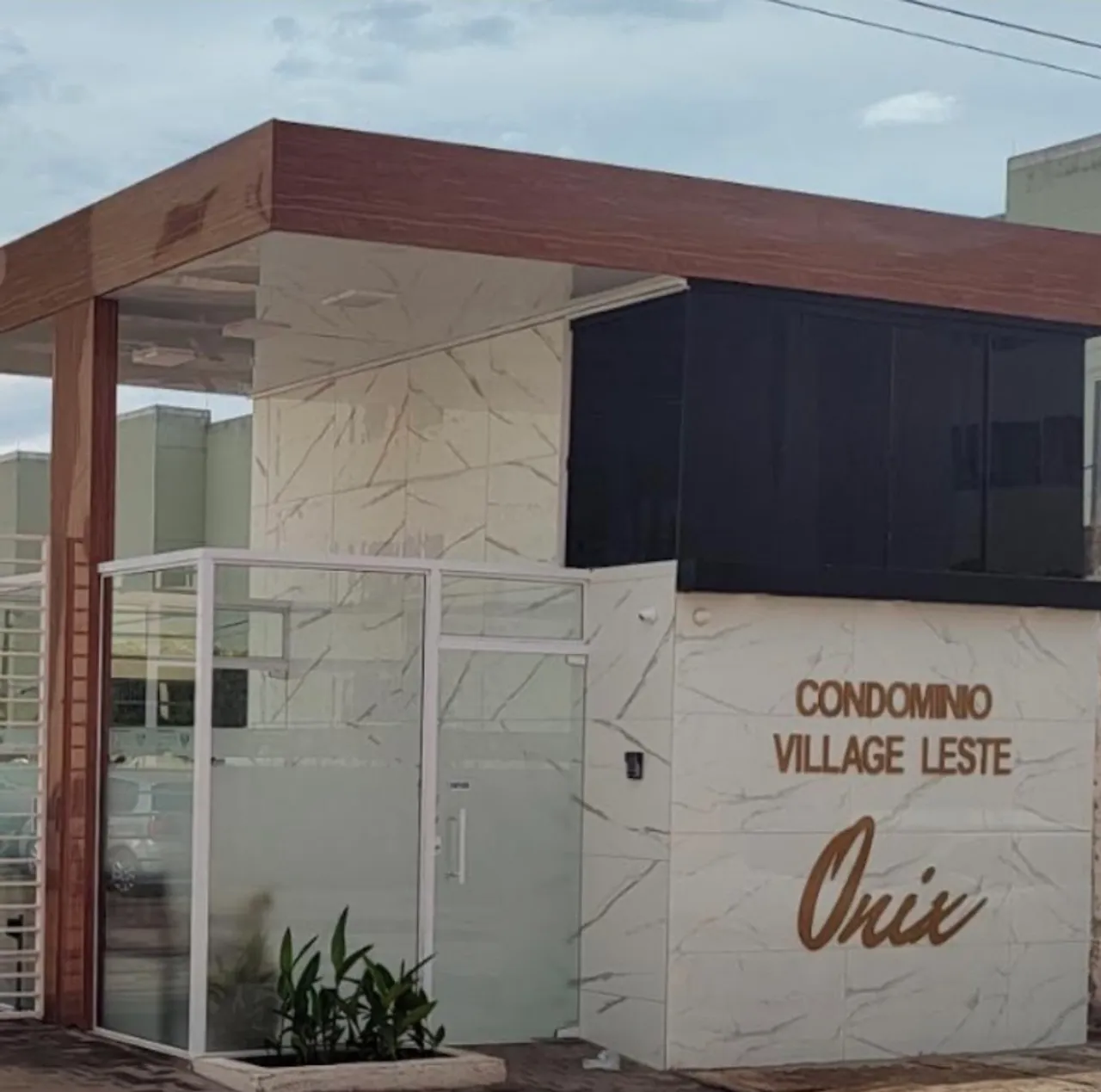 Apartamento Condomínio Ônix, Village Leste 1 - Vale do Gavião