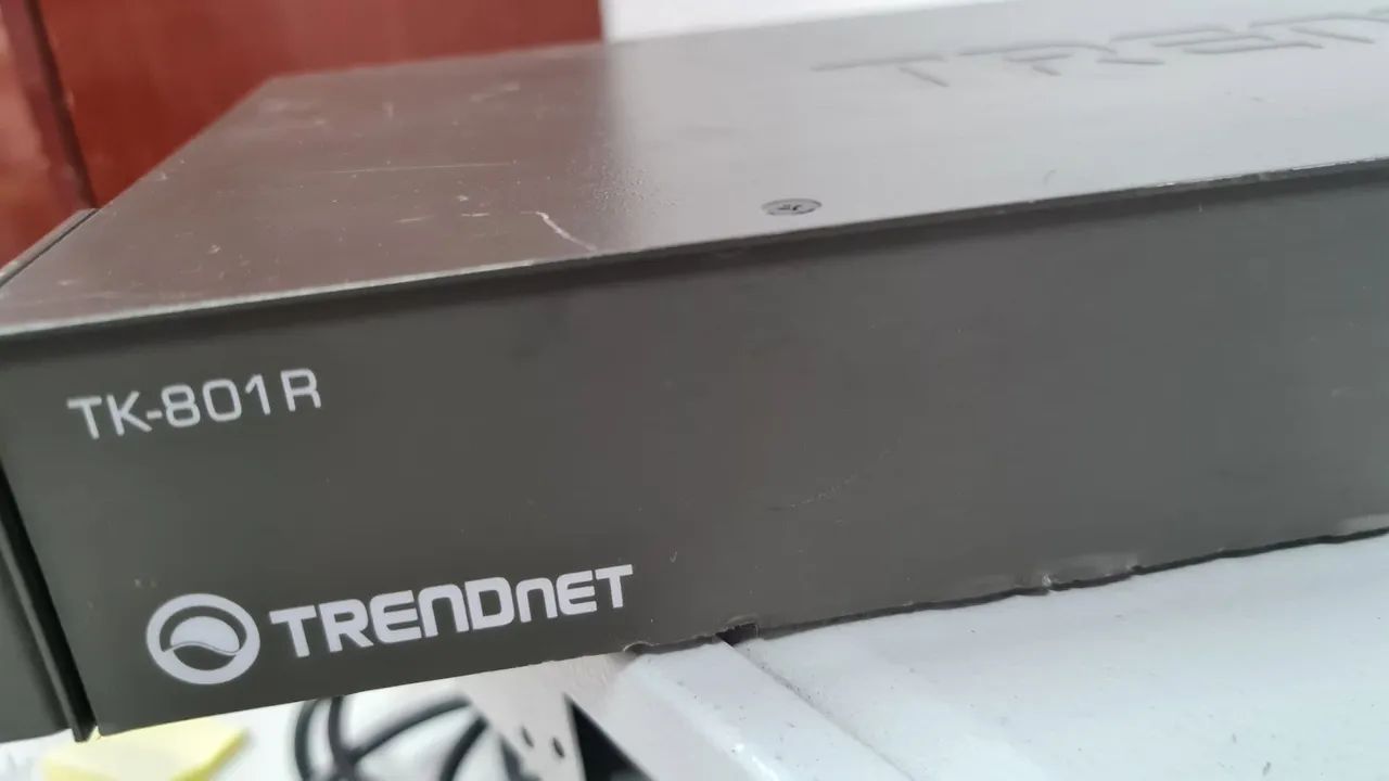 Switch de Rede Trendnet TK-801R 8 Portas 9V - Foto 2