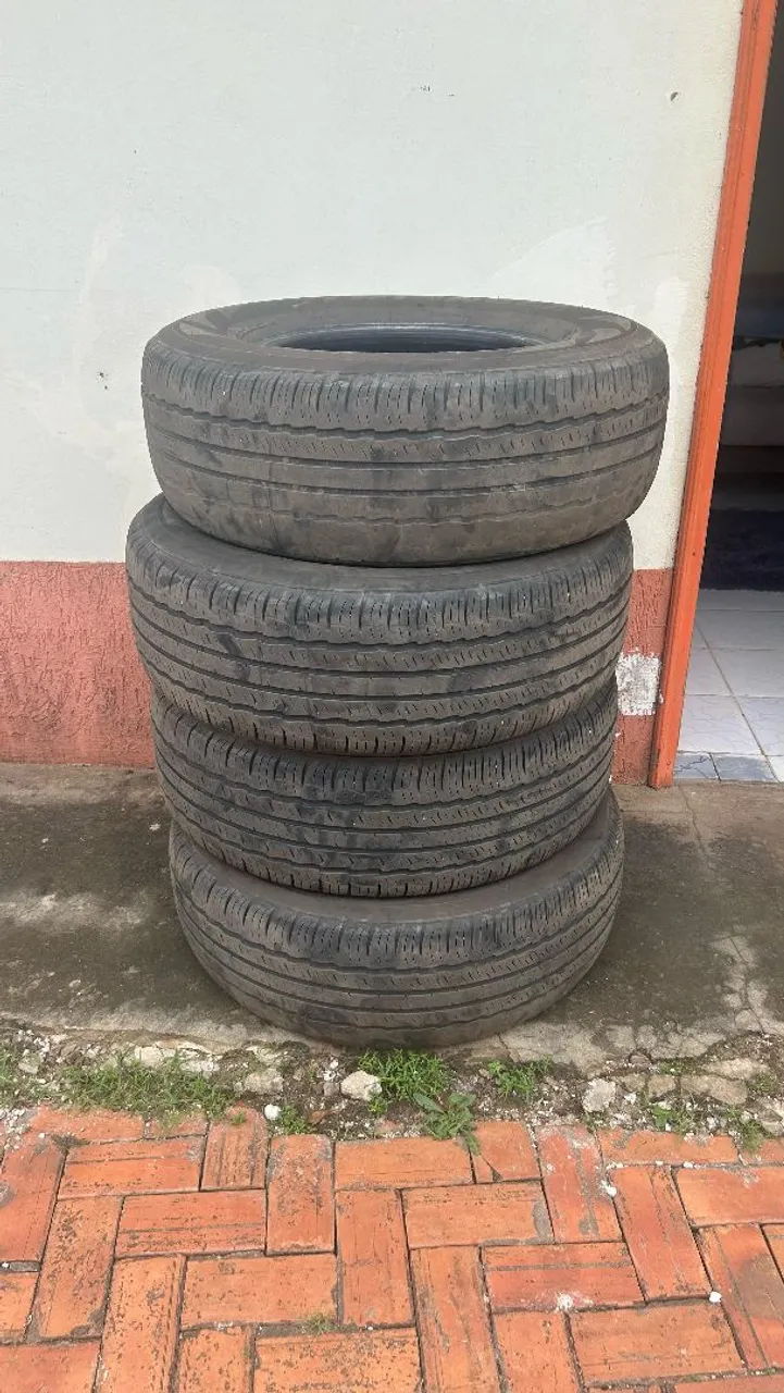 4 pneus usados