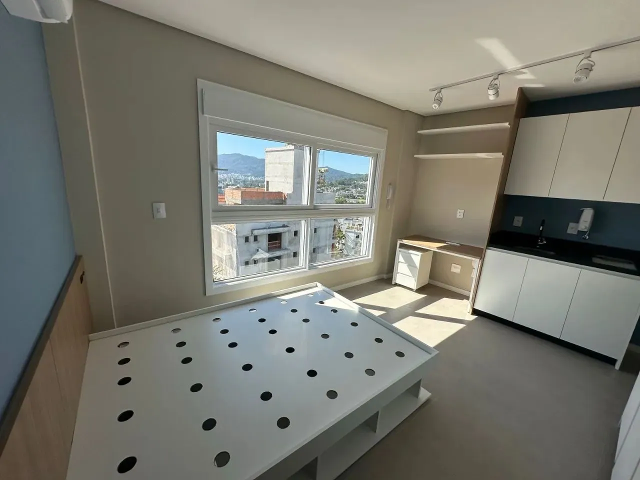 Studio mobiliado a Locação no bairro Carvoeira - Florianópolis/SC