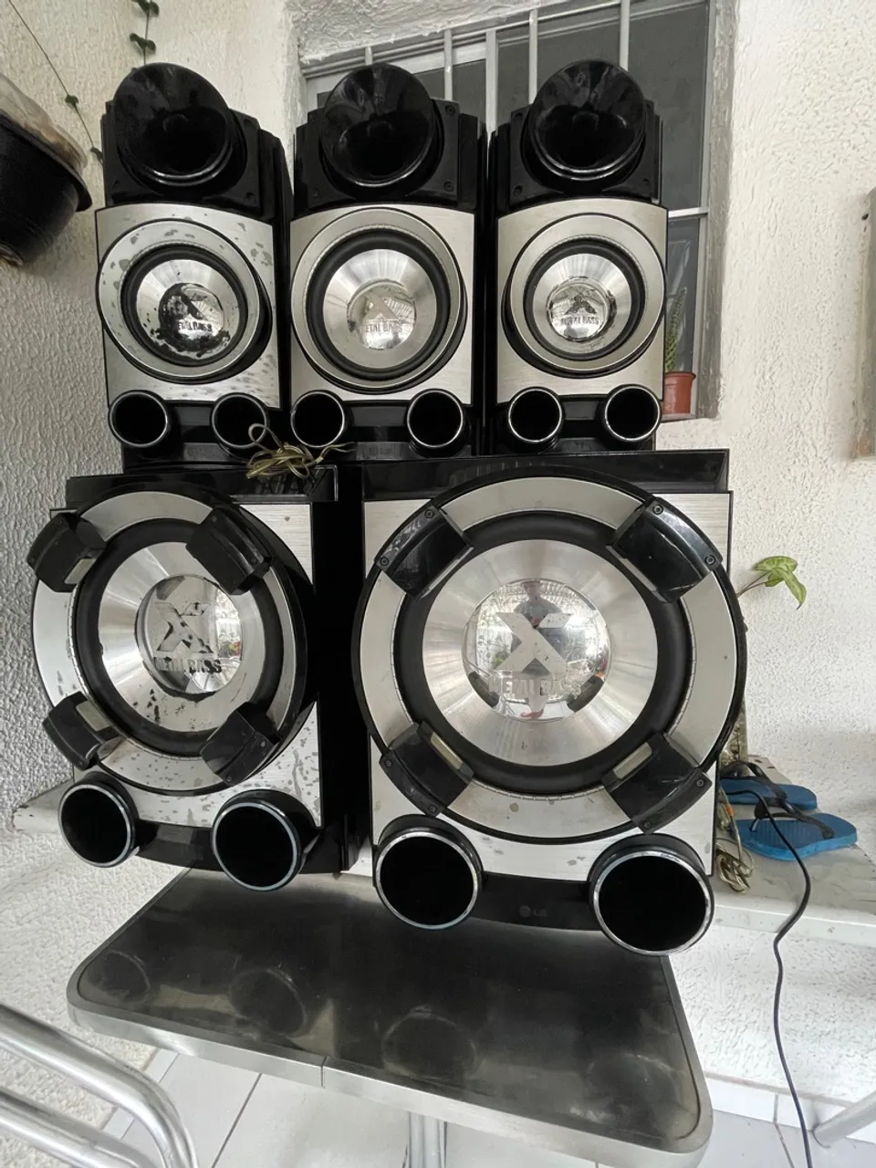 Som LG CM9520 metal bass