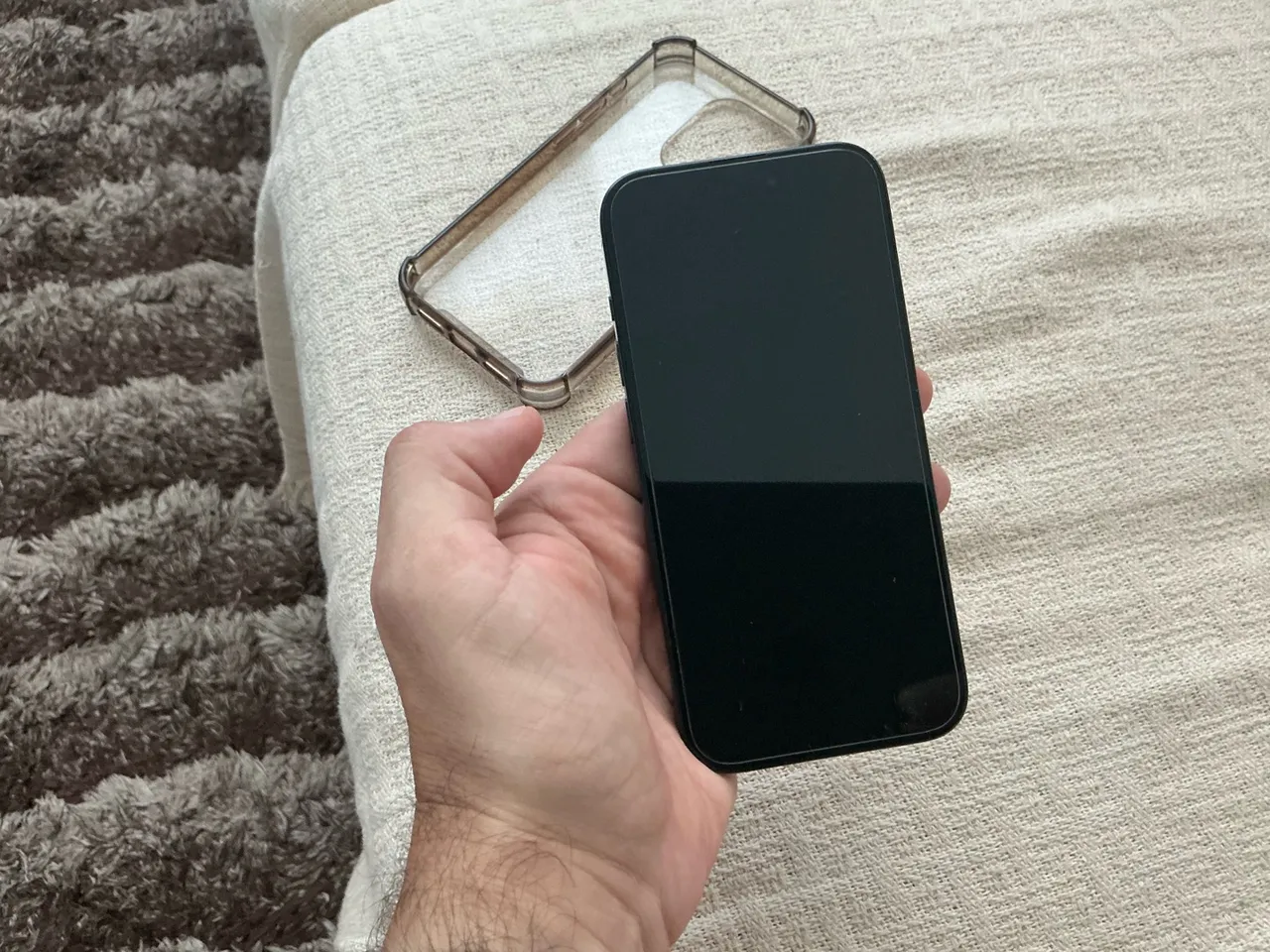 iPhone 15 Pro 128gb muito conservado.