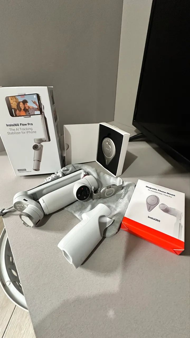 Insta360 Flow Pro Gimbal - Offers Accepted