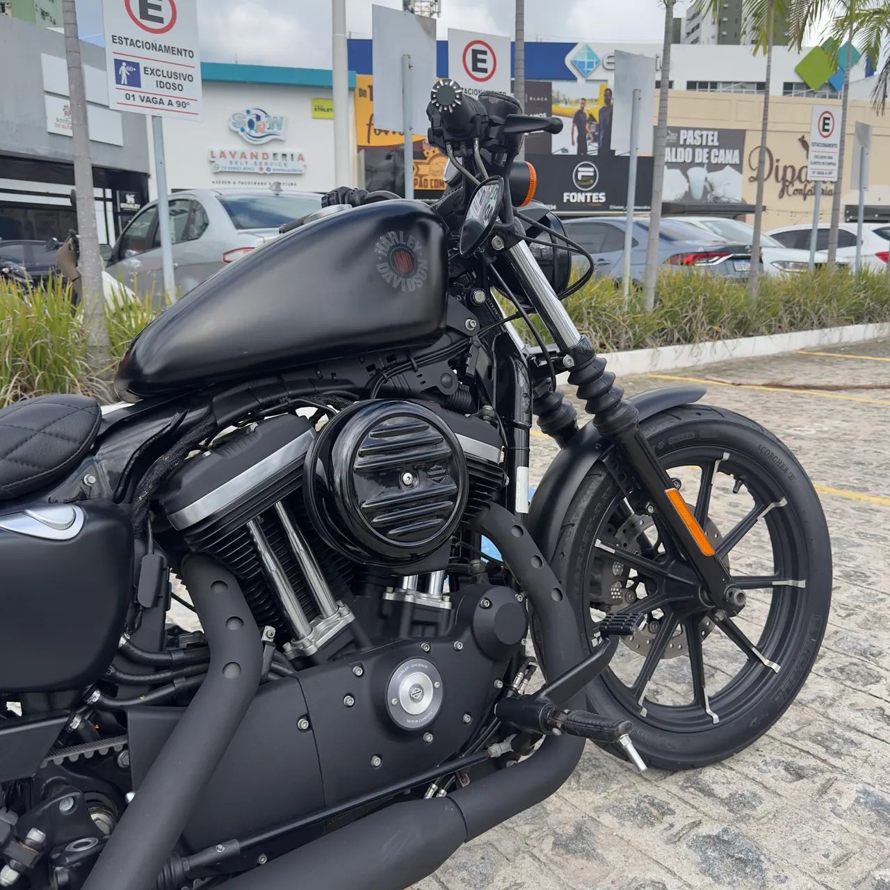 Harley 883 Iron 2019  - Foto 3