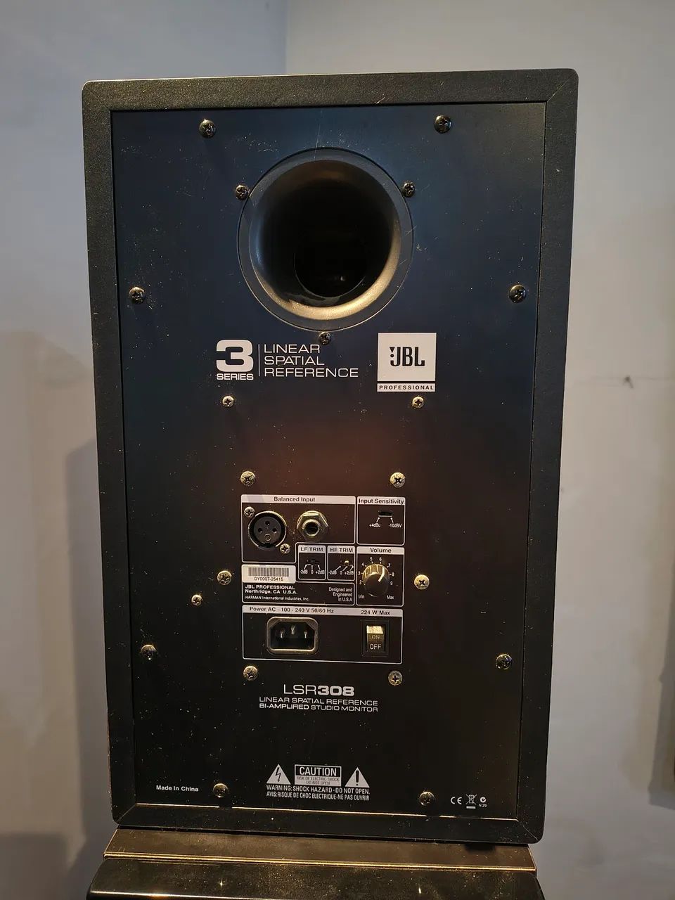 Par de Monitores de Áudio JBL LSR 308 (8 polegadas) - Impecável - Foto 5