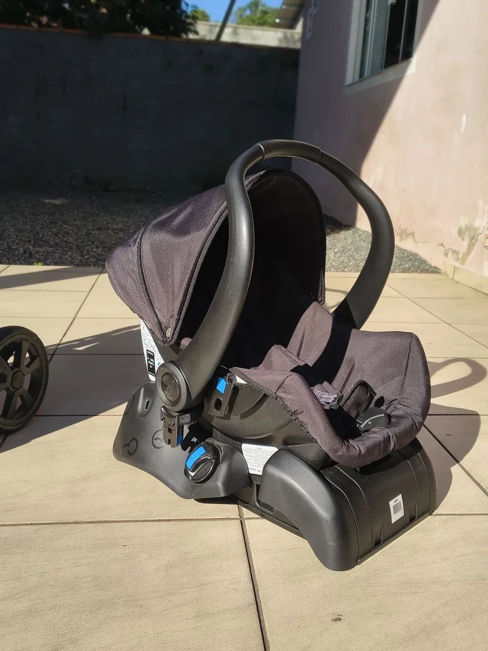 Carrinho de bebê e bebê conforto  - Foto 4