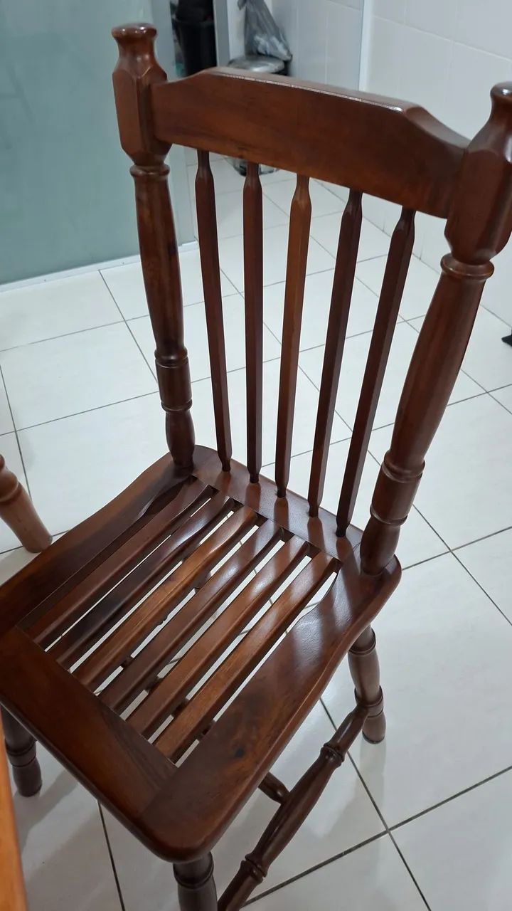 MESA COM CADEIRAS - Foto 4