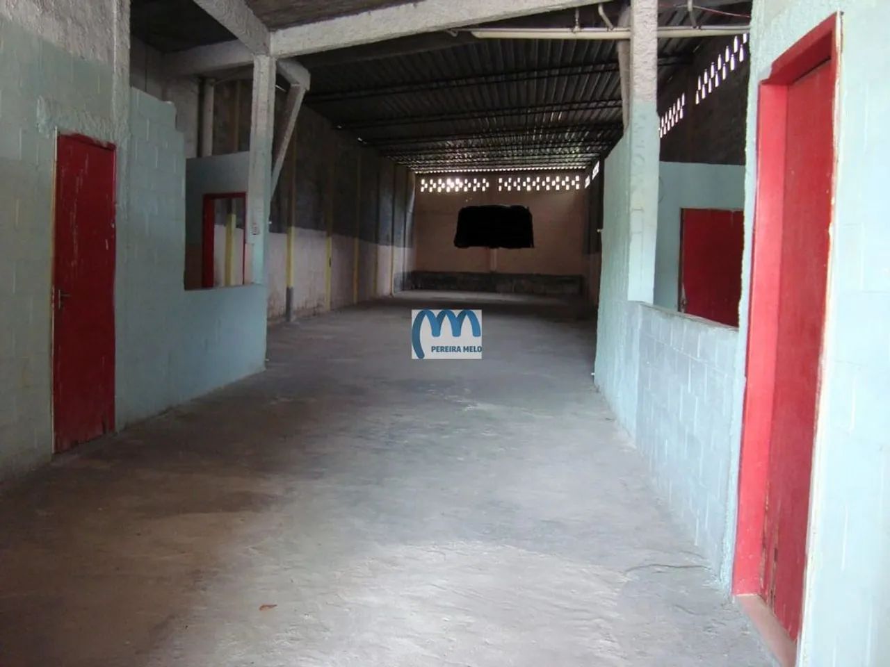 Galpão com apartamento à venda, 500m²