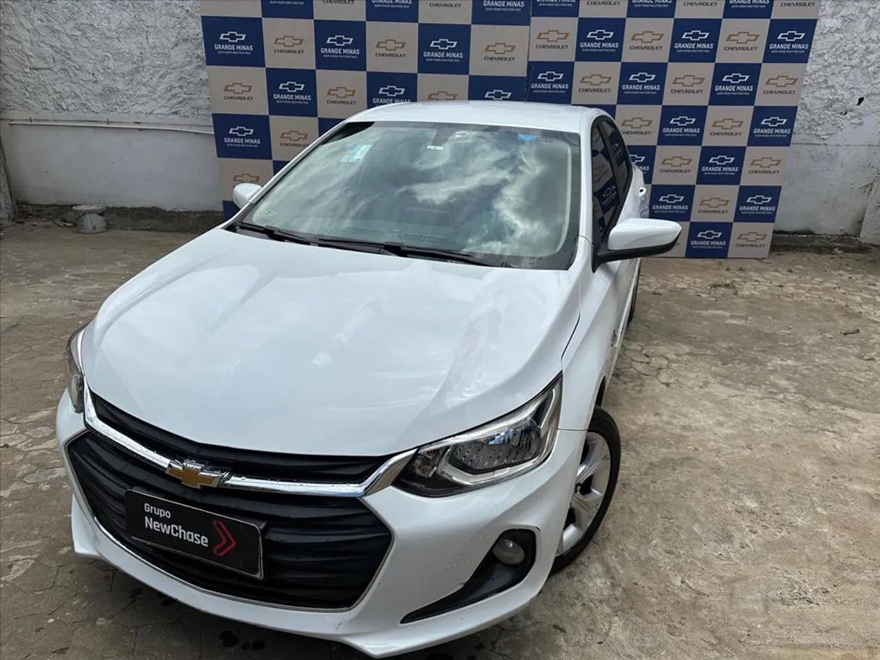 Chevrolet Onix Plus LTZ 1.0 12V TB Flex Aut. 4P 2023 - Foto 2