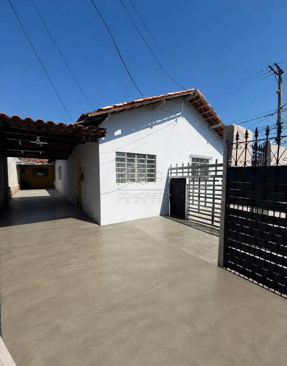 Casa de esquina à venda - Vila Nipônica