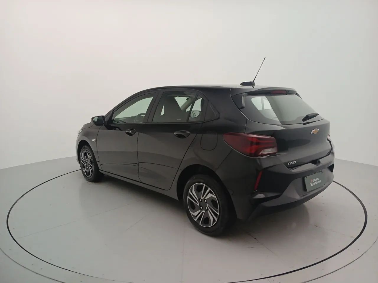 Chevrolet Onix Hatch LT 1.0 12V Flex Mec. 4P, foto 3 de 18