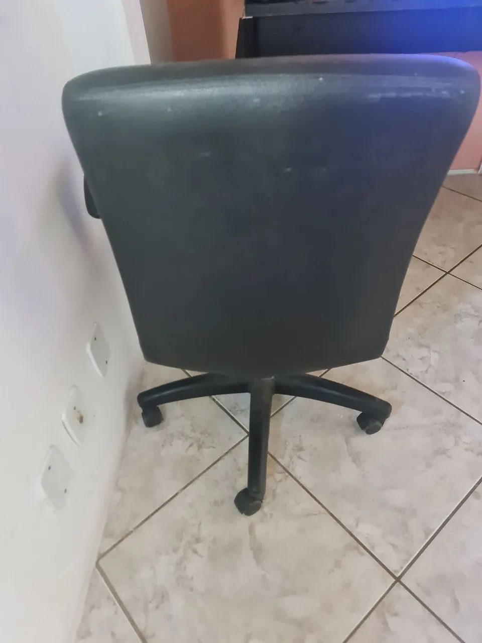 Cadeira toda boa só precisa forra se quese - Foto 3