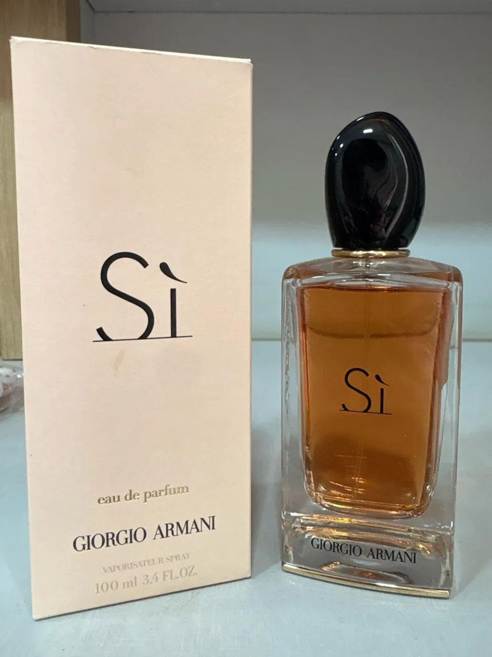 Sì Giorgio Armani