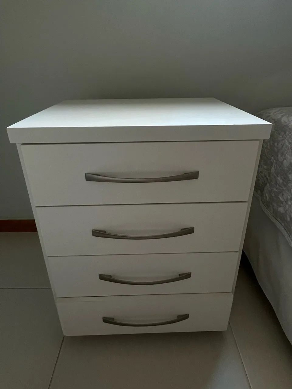 Criado de cabeceira branco - Foto 2