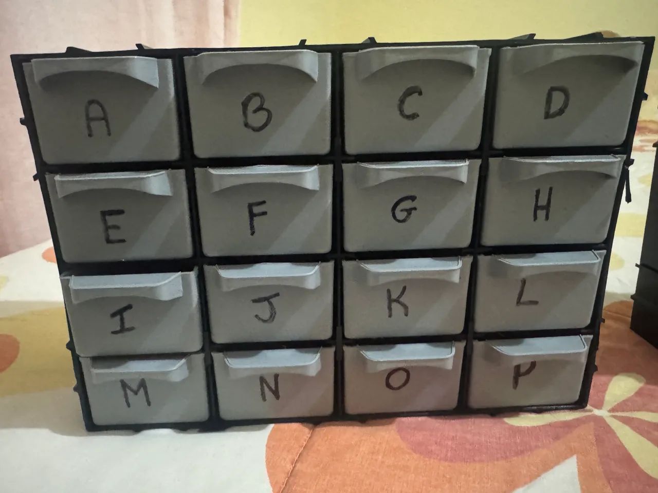 Letras com furo passante  - Foto 2
