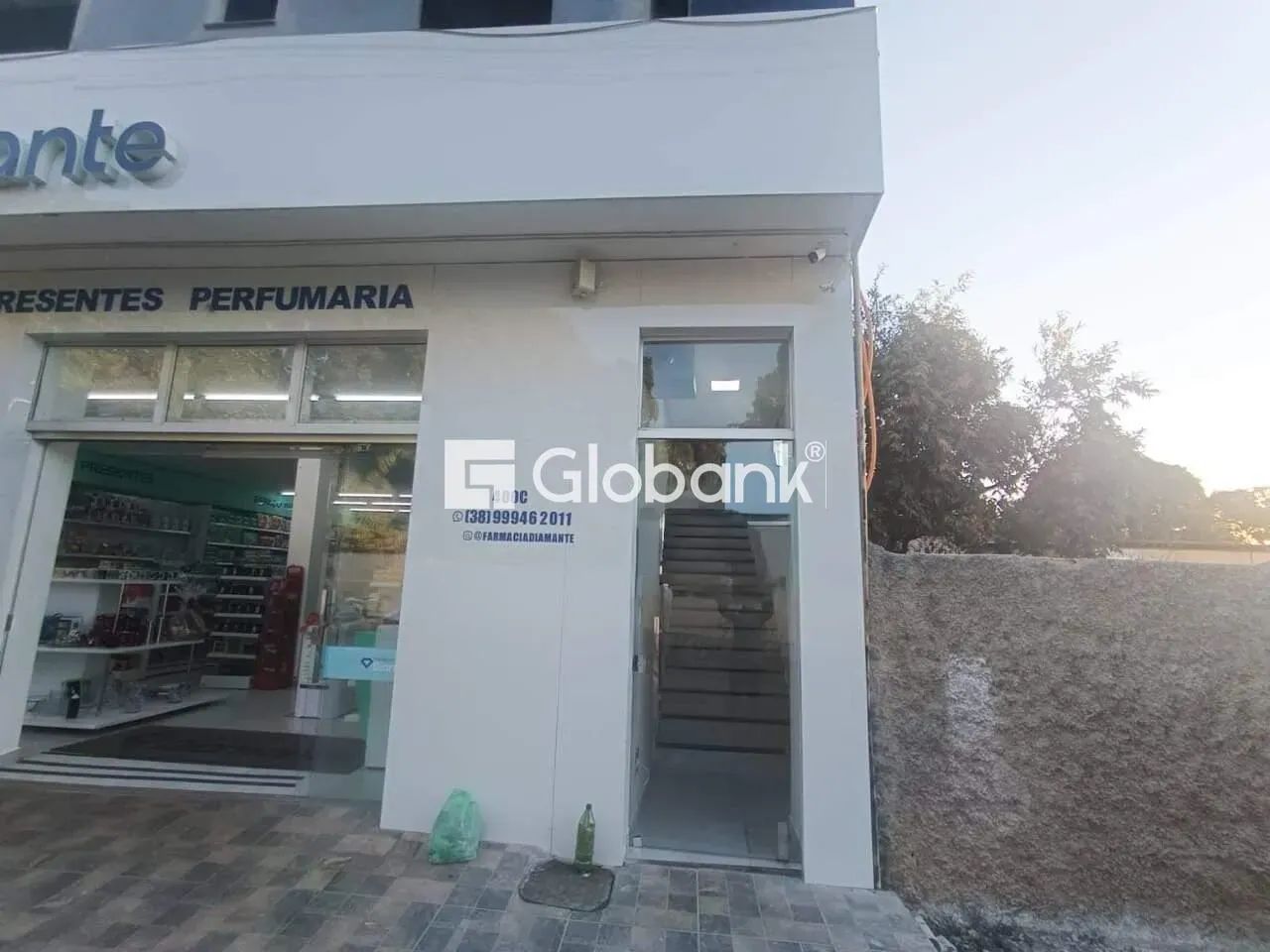 kitnet com 1 quarto, 27,57m² no centro de Jequitaí. - Foto 5