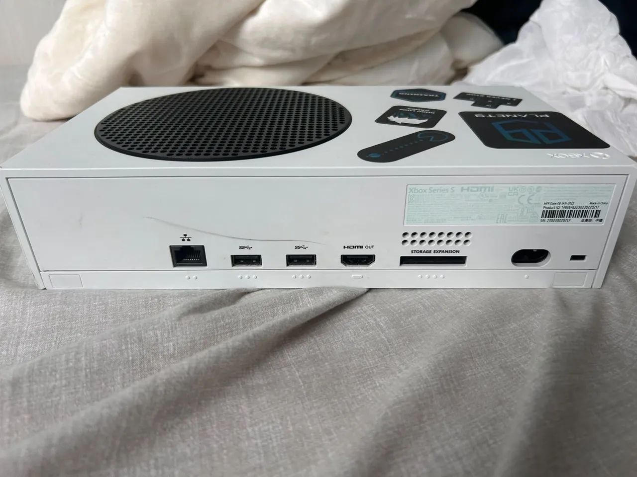 Xbox series sim com 2 controles e caixa. - Foto 3