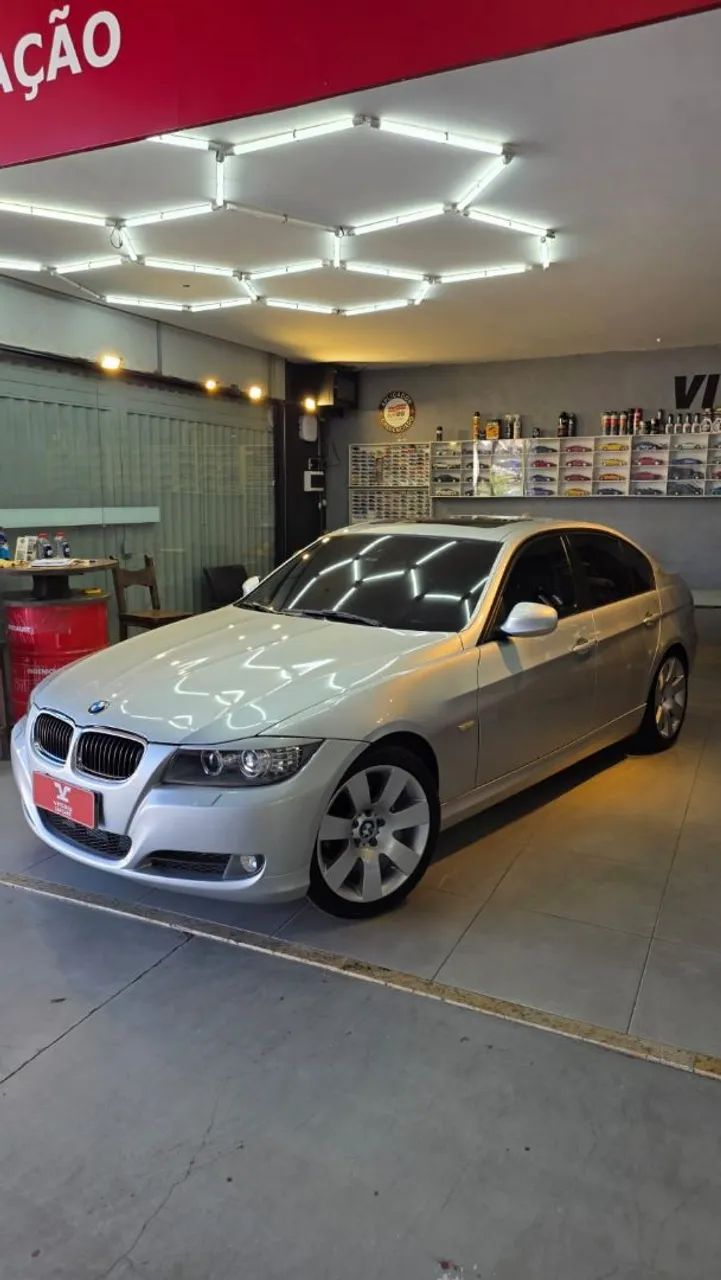 BMW 320I A 2010
