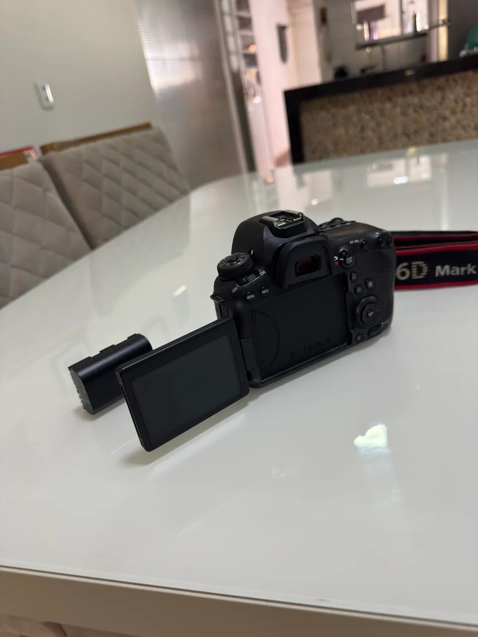 ? Canon EOS 6D Mark II - Foto 3