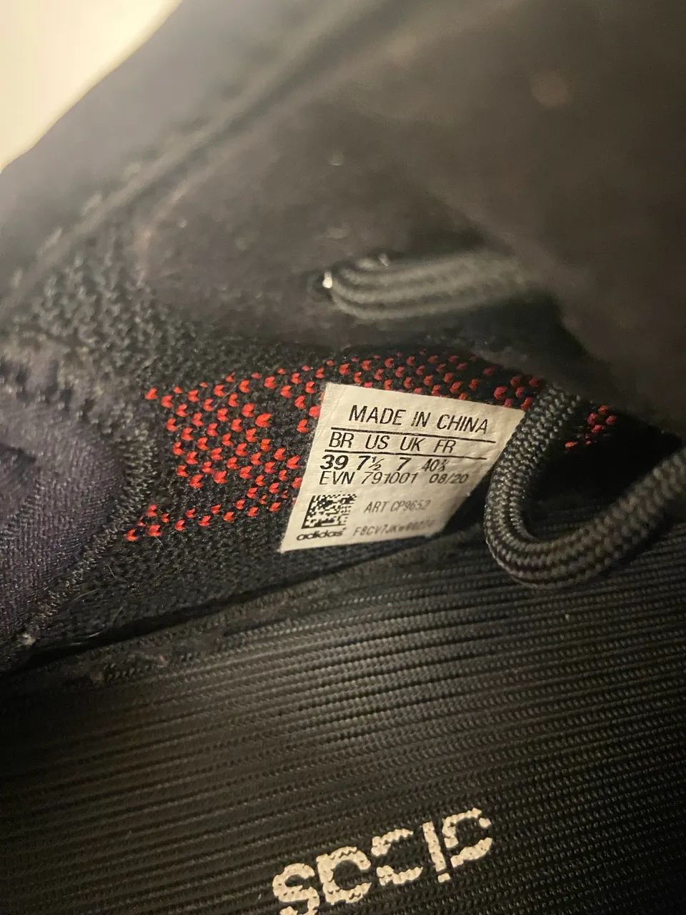Yeezy Boost 350 v2 Black Red (Bred) - Foto 3