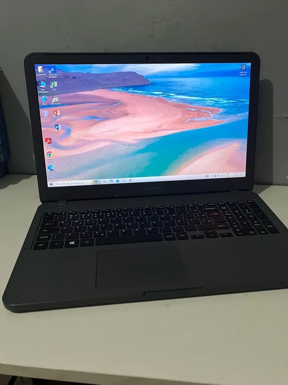Notebook samsung i3 sétima geração, 4gb de ram  bateria boa  - Foto 3