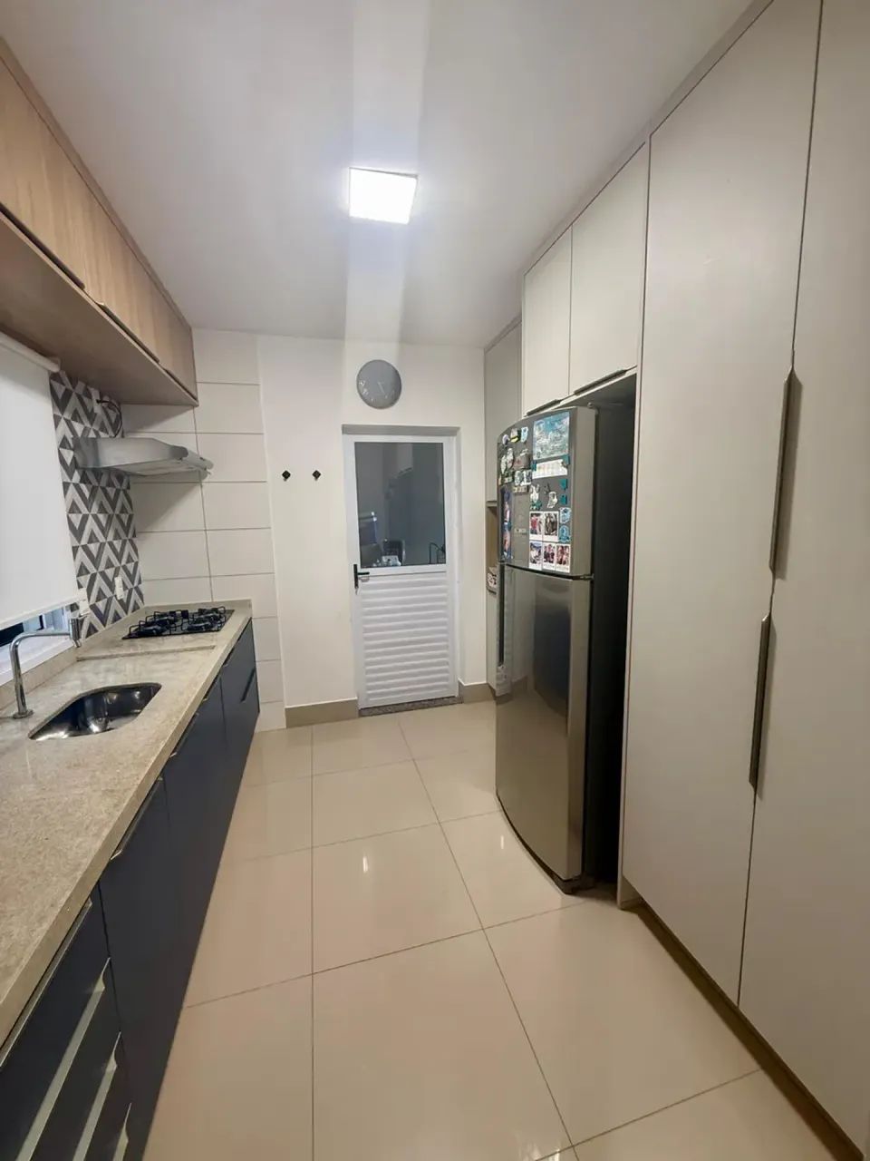Casa no Parque Atalaia com 3 Quartos em Condomínio Fechado