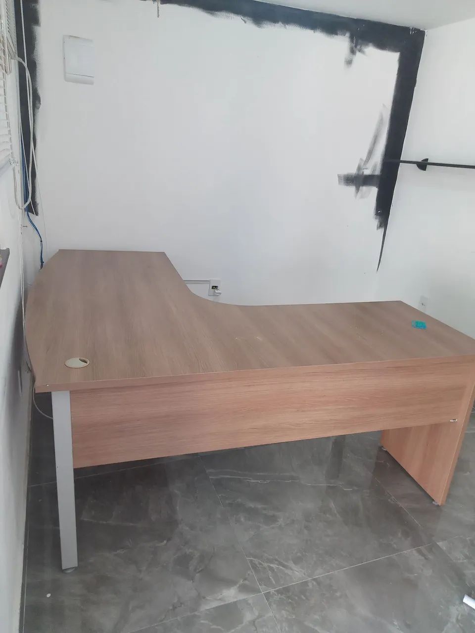 Mesa para escritório 165 por 165 nova - Foto 3