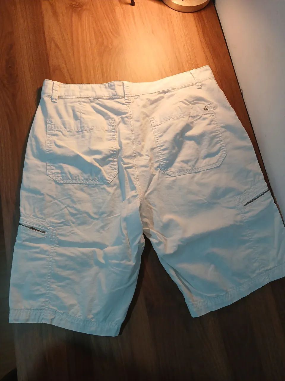 Bermuda Branca, Calvin Klein, tamanho 42. - Foto 3