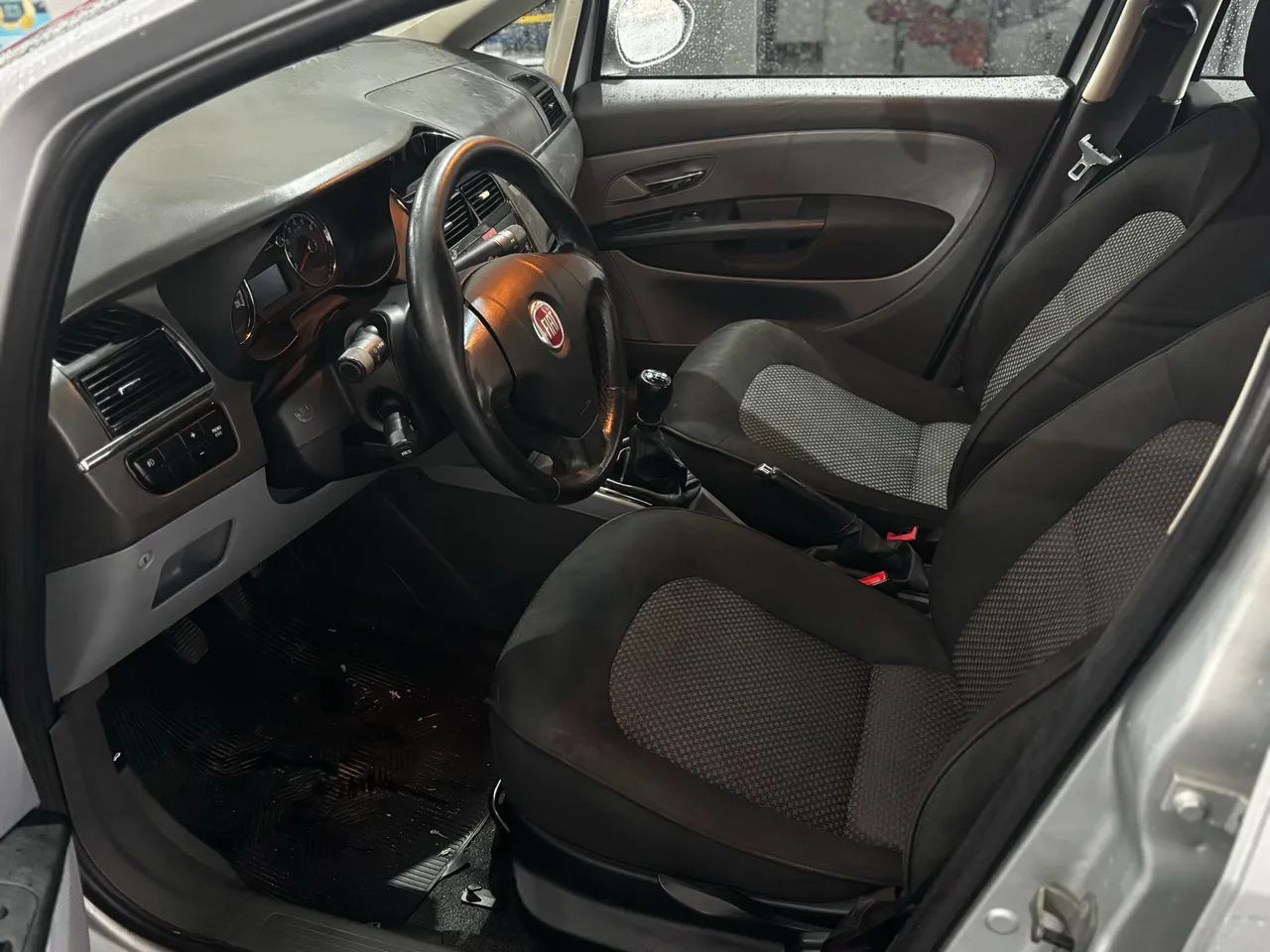 Fiat Linea Essence 1.8 Flex 16V 4P 2014 - Foto 4