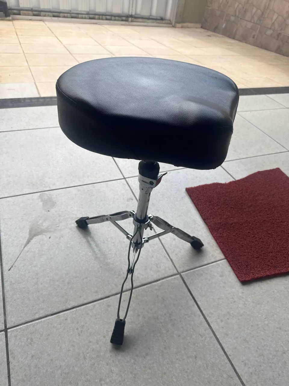 Banco baterista perfeito estado  - Foto 2
