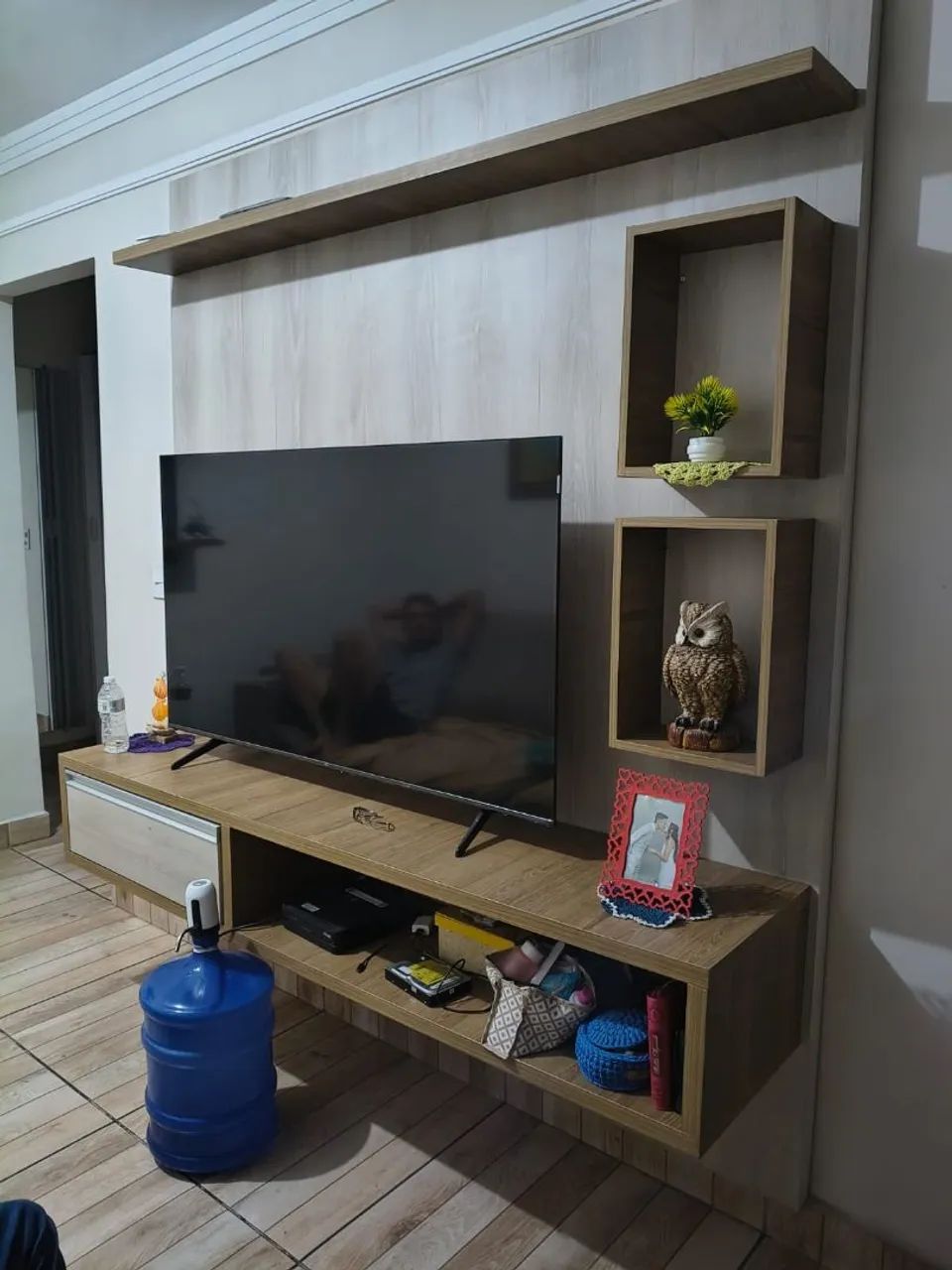 Painel rack Planejado suspenso para tv - Foto 2
